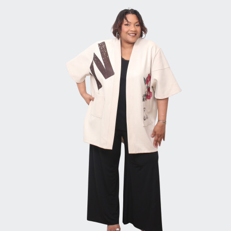 Kimono grande taille beige à motifs