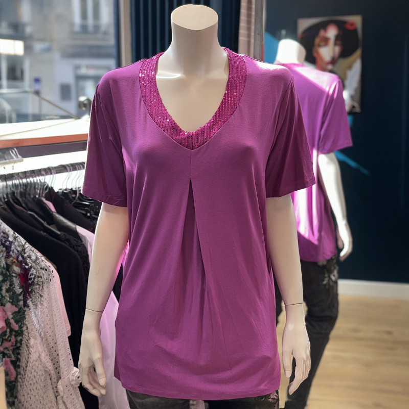 Tunique Fuchsia à Col Orné pour Grandes Tailles – Élégance et Style